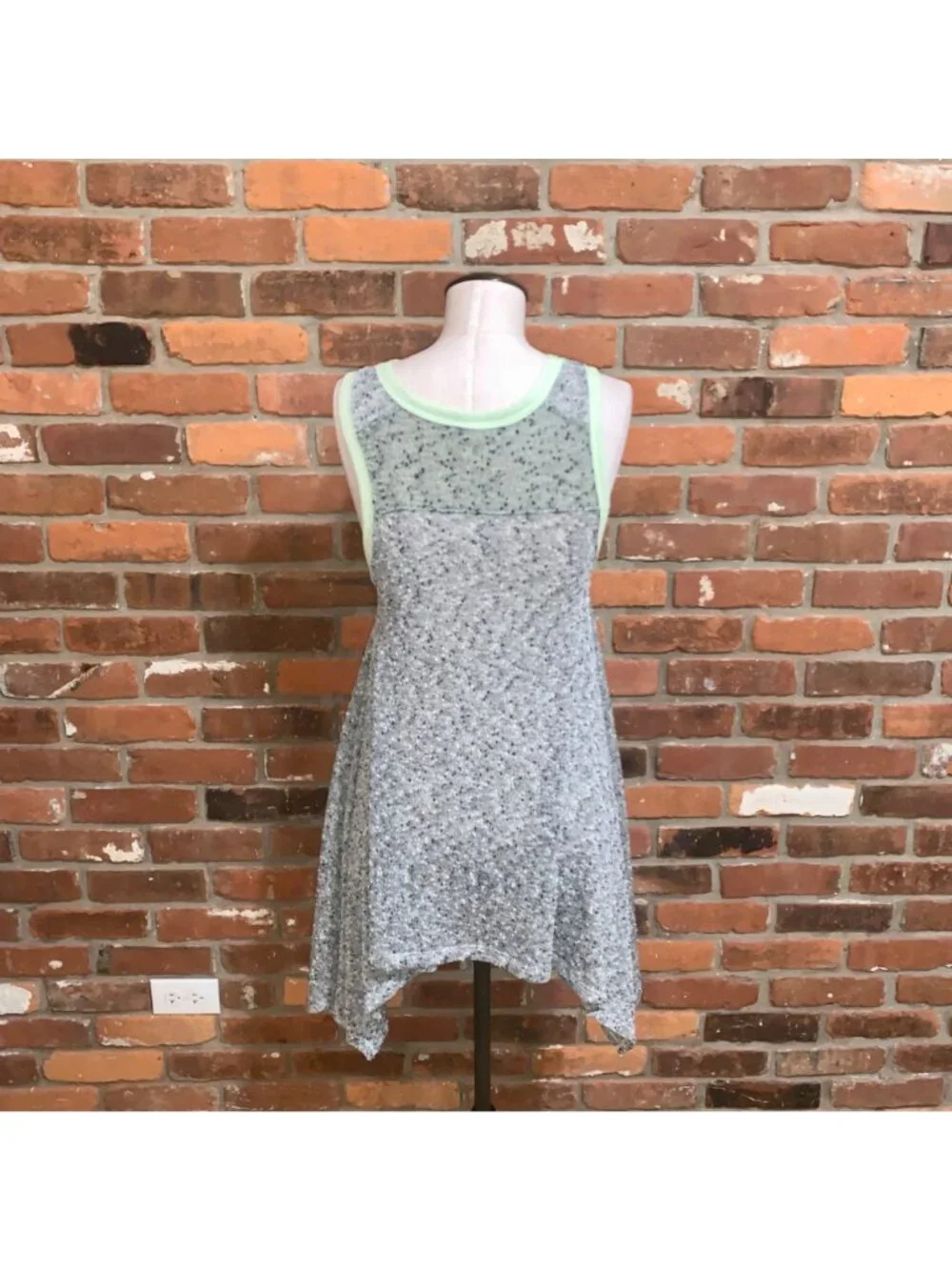 Free People Gray Knit Tunic Tank With Green Trim Size Small